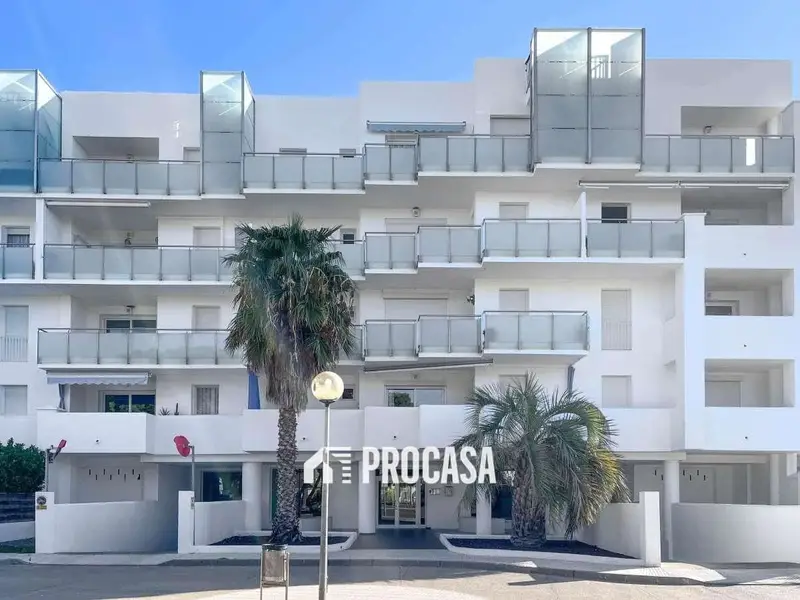 Apartamento en venta en Roses Girona cerca del canal