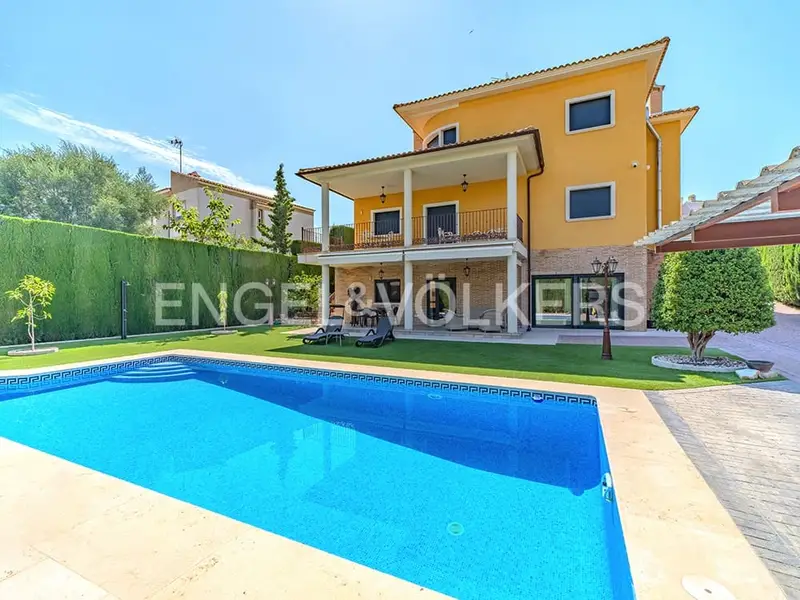 Chalet en venta en Muchamiel / Mutxamel, Alicante