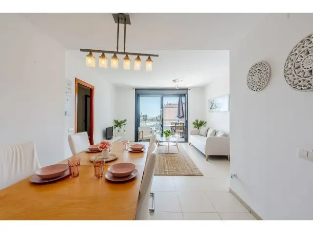 Piso en Venta en Cubelles con Vistas al Mar