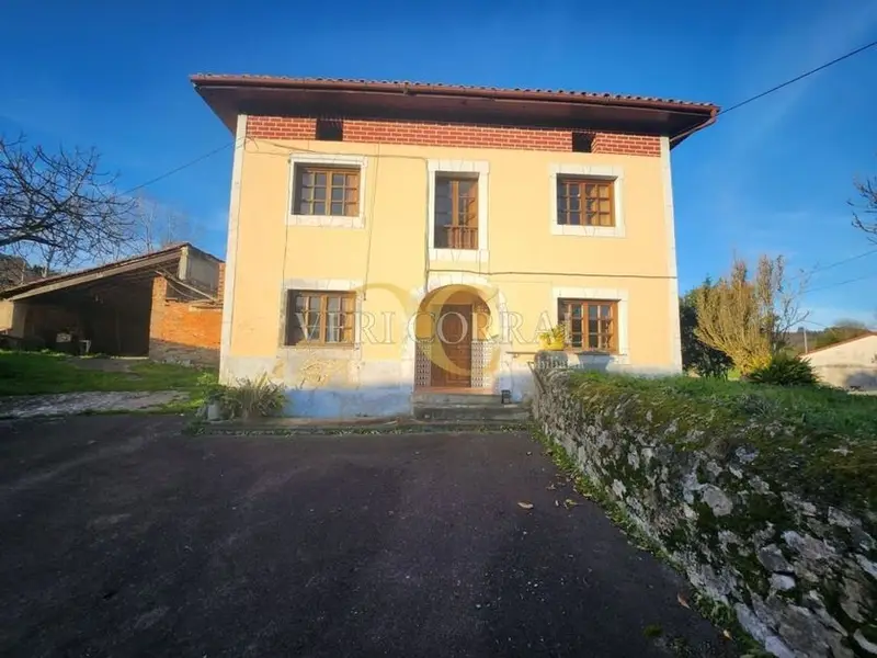 Chalet en Llanes para Reforma Integral 170m²