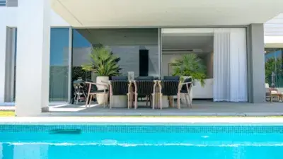 Chalet en Arroyo Cancelada: Lujo y comodidad para familias