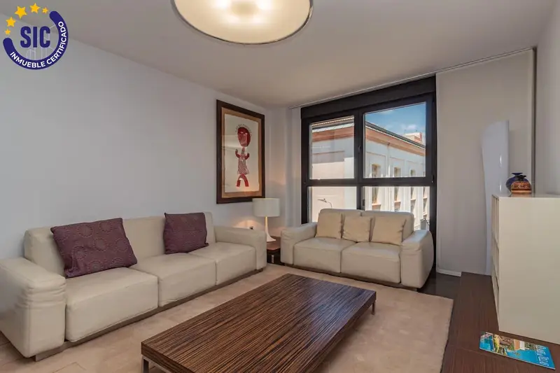 Piso en venta en Castellón Centro: 2 habitaciones, amplio salón, garaje y trastero