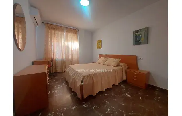 Alquiler Apartamento 4 Dormitorios 110m2 Baeza