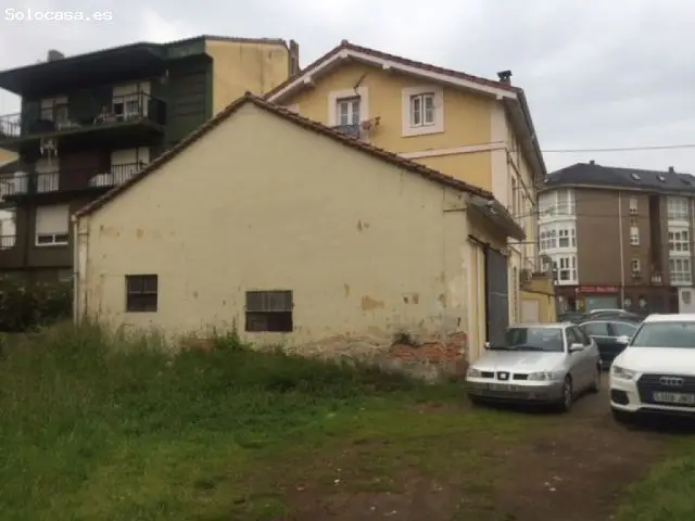 Local en Sarón Centro 81m2 con Portón para Vehículos