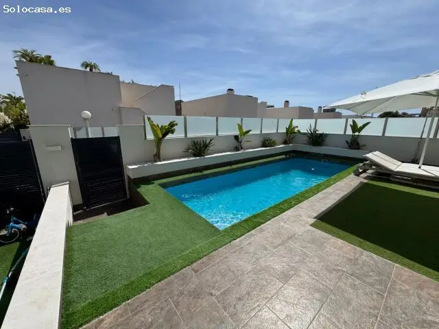 Chalet en Venta Orihuela Costa 5 Dormitorios Piscina Privada