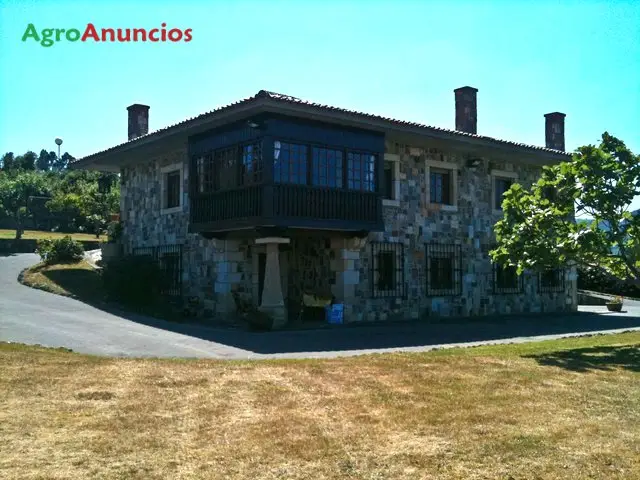 Venta  de Chalet con vistas a la reserva natural de la ria en Asturias