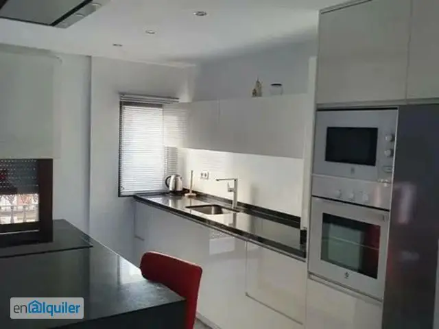 Piso en Centro Histórico de Málaga: 2 Dormitorios, 2 Baños, Ideal Familias