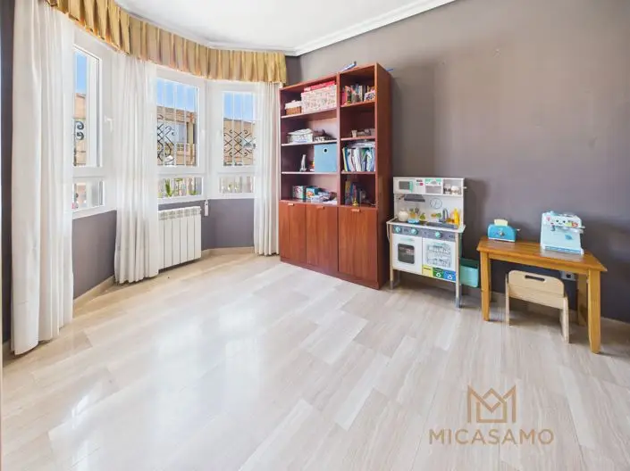 Villa 5 Dormitorios en Los Nietos Murcia Jardin Garaje