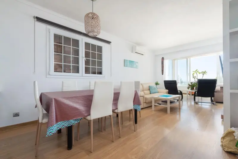 Apartamento en Alcudia Mallorca con Vistas al Mar y Garaje