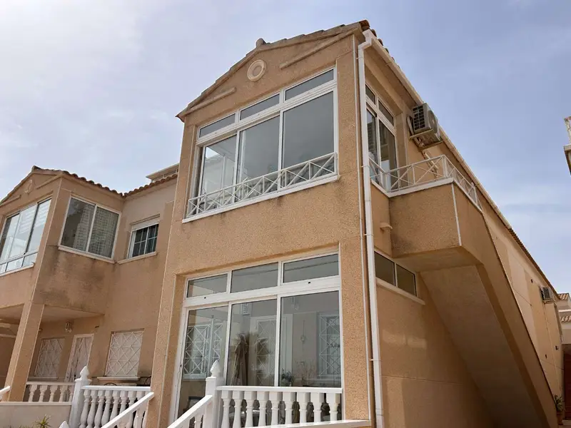 Apartamento en Orihuela Costa con Piscina