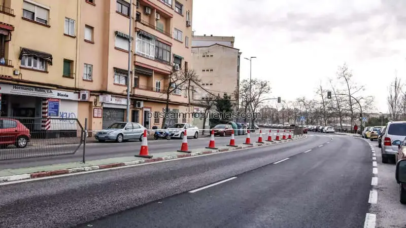 Local Comercial en Venta en Cáceres Avenida Hernán Cortés