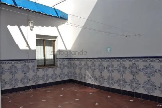 Apartamento en Guadiaro 4 dormitorios 2 banos patio interior