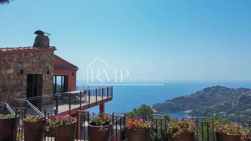 Chalet en Begur con vistas a Aiguablava 5 habitaciones 6 baños