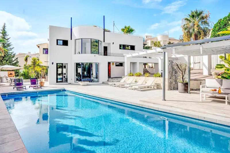 Casa-Villa de 5 Dormitorios alquiler Alicante, España