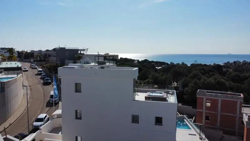 Villa de Lujo 4 Dormitorios Campoamor