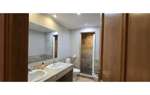 Alquiler Apartamento 5 Dormitorios 250m2 Marbella