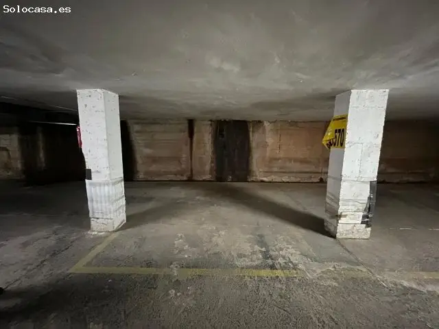 Garaje Amplio en Colón 15m²
