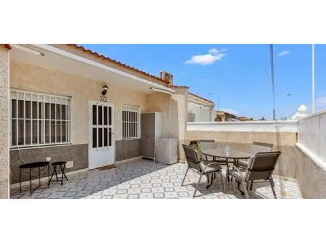 Bungalow en Venta Torrevieja Las Torretas Reformado Cerca Mar