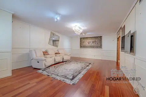 Piso de Lujo en Barrio Salamanca con Garaje Piscina Jardin y Gimnasio