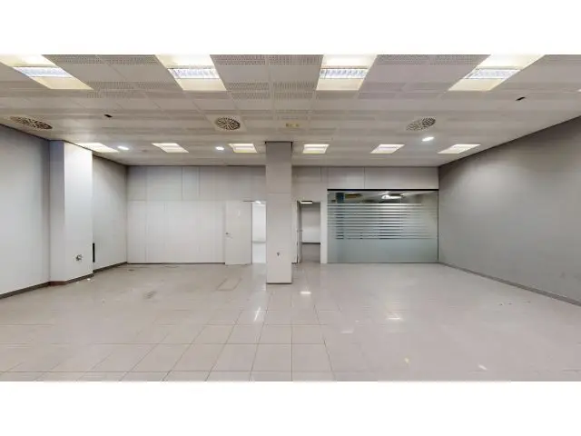 Local Comercial 247m² Terrassa  A Reformar