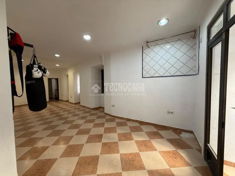 Locales Comerciales en Venta C Martínez Molina 80m² y 103m²