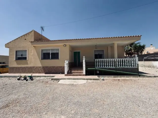 Villa 5 Dormitorios Abanilla