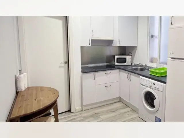 Piso entero de 2 dormitorios en madrid.