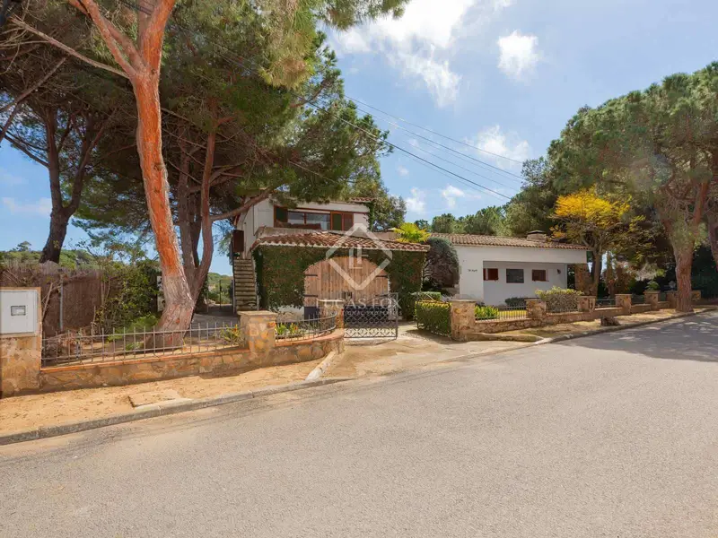 Chalet en Venta Lloret de Mar 5 Dormitorios Gran Parcela