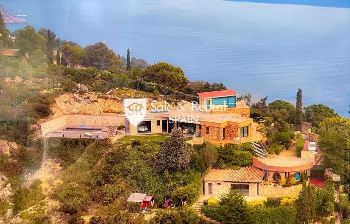Villa de Lujo 5 Dormitorios Costa Brava Vistas al Mar