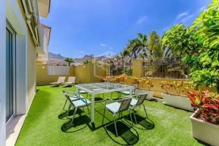 Adosado de Lujo en Costa Adeje 366m2 4 Dormitorios 3 Baños