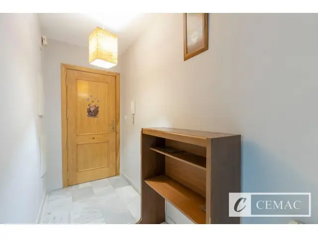 Piso en Alquiler Armilla 1 Dormitorio con Garaje y Piscina