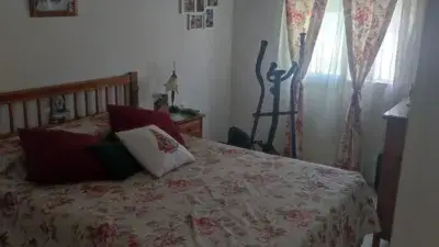Piso en Venta Lora del Rio 3 Dormitorios Amueblado Garaje Ascensor