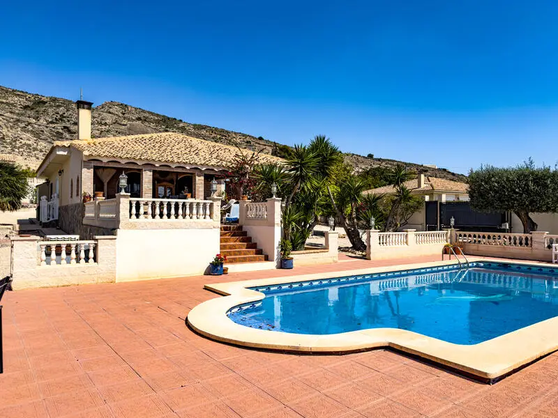 Villa de 3 Dormitorios en Fortuna Murcia