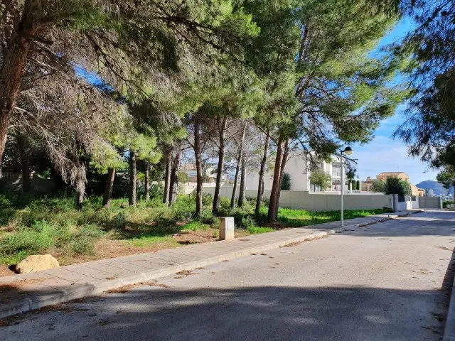 Solar en Venta Moraira 898m2  Listo para Construir