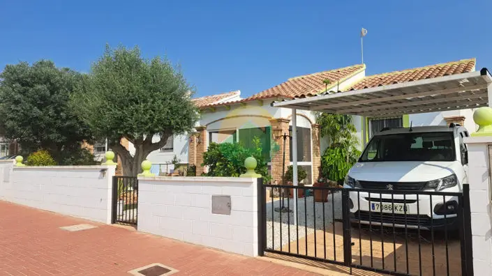 Villa en Venta Camposol 2 Dormitorios Piscina Comunitaria