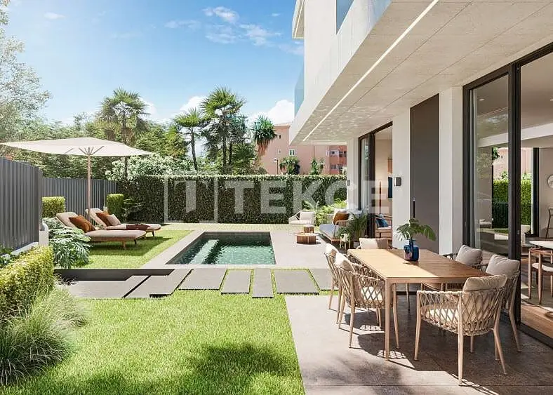 Adosados de Lujo en Malaga con Jardin y Piscina Privada