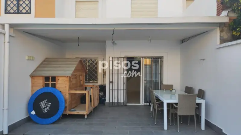 Casa adosada en venta en La Aldea