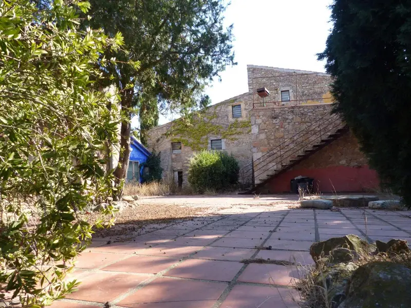 Masia Rustica en Venta LEscala Girona 880m2