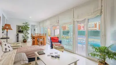 Chalet en Venta Montequinto Piscina Jardin 4 Dormitorios