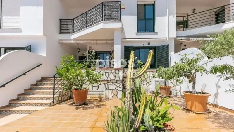 Adosado en Benalmádena Torremar con Jardín y Garaje