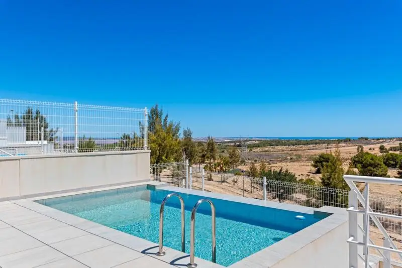 Villa de Lujo 5 Dormitorios Piscina Infinita Vistas Torrevieja