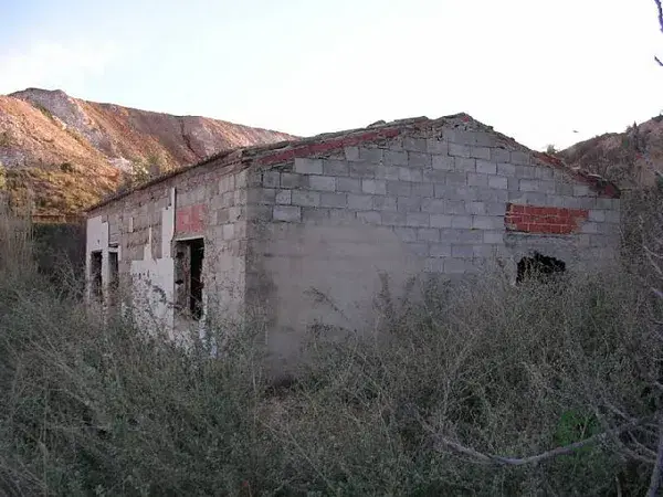 Casa de Campo a Reformar en Novelda 15000m2