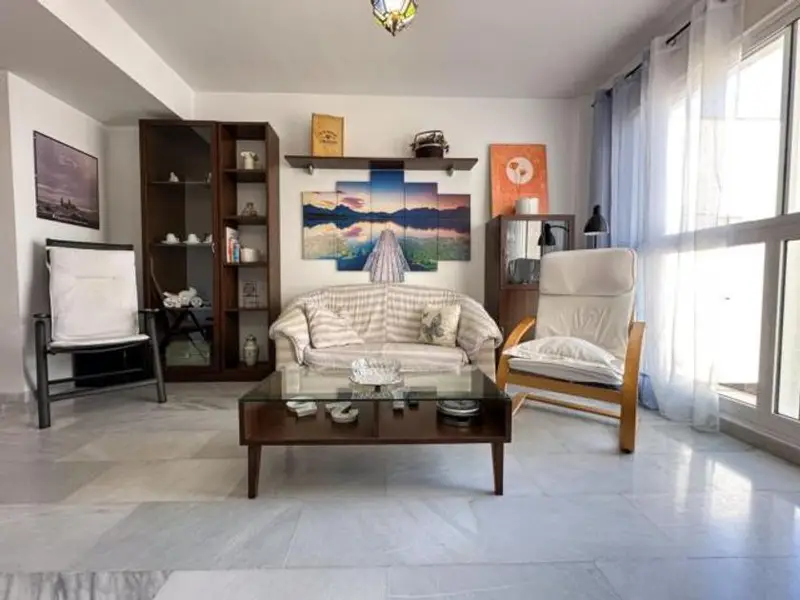 Venta Piso Almería 2 habitaciones 2 baños Placas Solares Piscina Parking