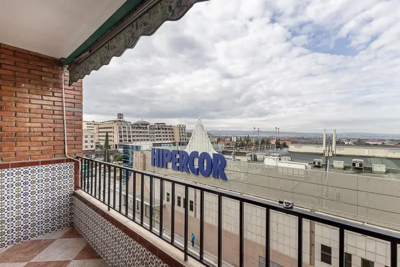 Venta Piso con calefacción en Hipercor Granada