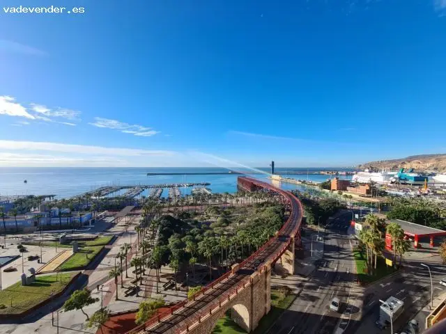 Alquiler Ático 140m2 Almería Capital Vistas Playa