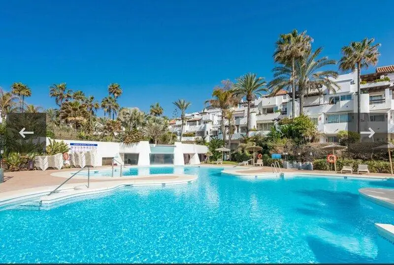 Apartamento 4 Dormitorios Planta Baja Puerto Banus