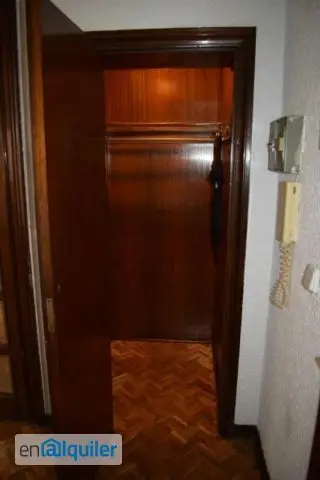 Alquiler Piso Centro Zaragoza: 4 Dormitorios, Amueblado, Ascensor