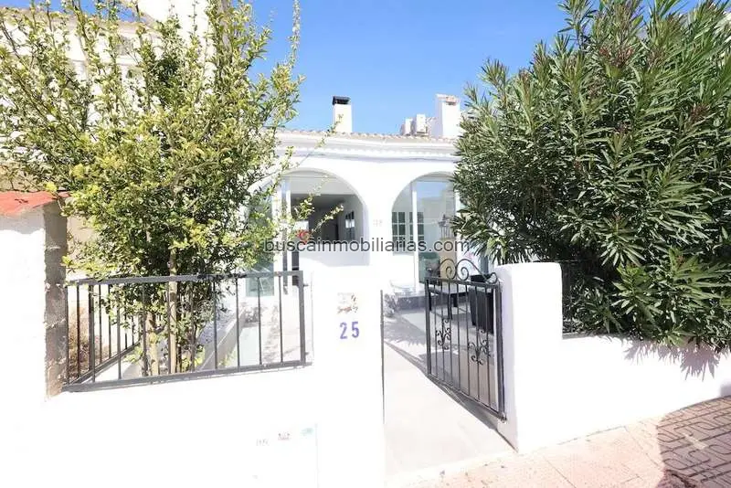 Bungalow Reformado en Benijofar con Jacuzzi y Solarium