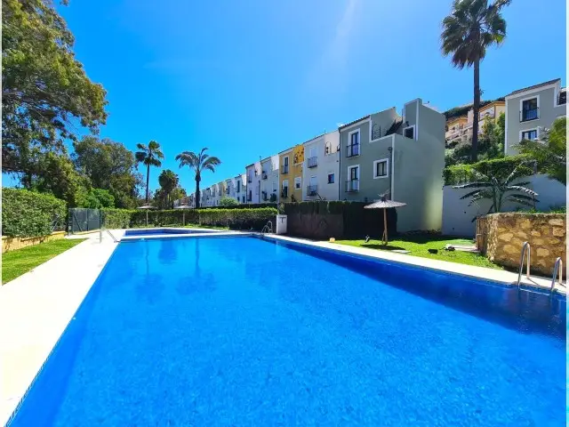 Adosado 3 Dormitorios Casares Cerca de Playa Golf