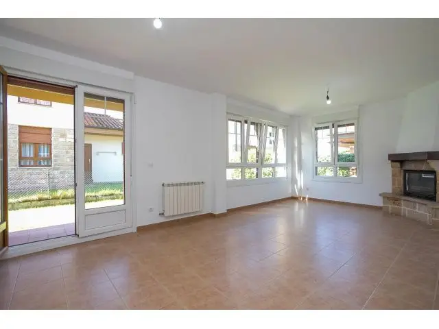 Chalet Individual con Jardin en Mazcuerras